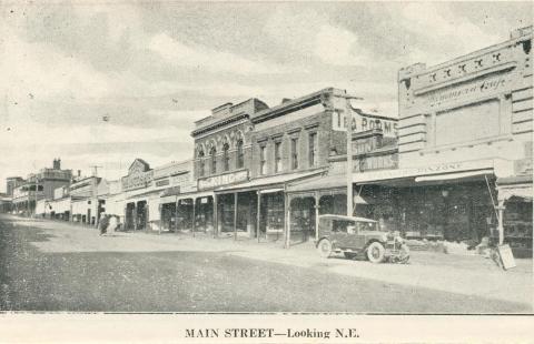 Main Street - Looking N.E., Stawell, c1925