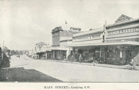 Main Street - Looking S.W., Stawell, c1925