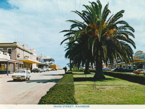 Main Street, Rainbow