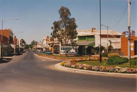 Looking south east along Napier Street, St Arnaud