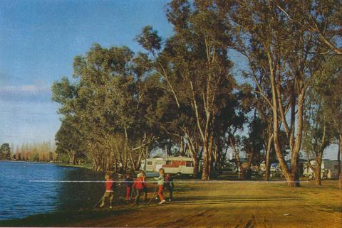 The Caravan Park on the shores of Lake Victoria, Shepparton