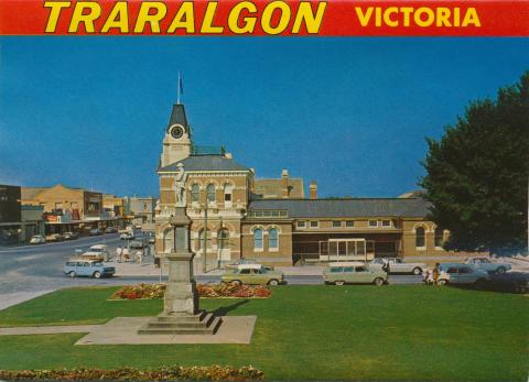 War Memorial and Post Office Franklin Street, Traralgon