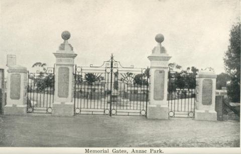 Memorial Gates, Anzac Park, Warracknabeal, 1925