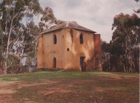 Bear's Castle, Yan Yean