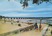 Bridge linking Barwon Heads with Ocean Grove