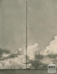 700 ft wireless mast at St Albans, Stations 3AR and 3LO, 1956