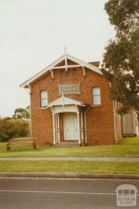 Macarthur court house, 2002