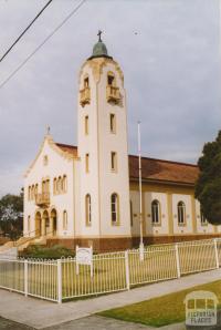 Holy Spirit Church, Bostock Avenue, Manifold Heights, 2004