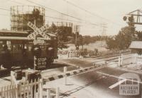 Tooronga railway crossing, 1954