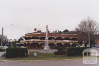 Hotel and War Memorial, Daylesford, 2011