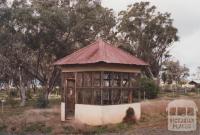 Meat Safe, Eynesbury, 2012