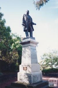 Sir Thomas Bent Statue, Nepean Highway, Brighton