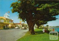 The Esplanade, Lakes Entrance