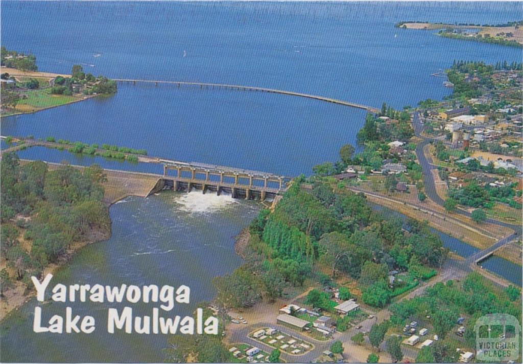 Aerial view of Lake Mulwala and Yarrawonga Weir on the Murray River, Yarrawonga 