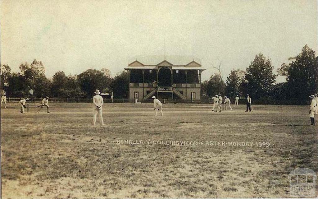 Benalla versus Collingwood cricket match, Benalla Oval, Easter Monday, 1909