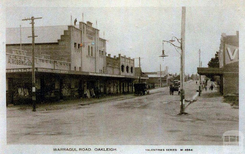 Paramount Theatre, Warragul Road, Oakleigh, c1920