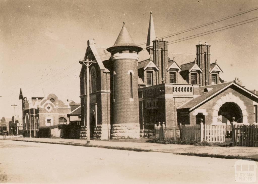 Law Courts and Post Office, Bairnsdale 