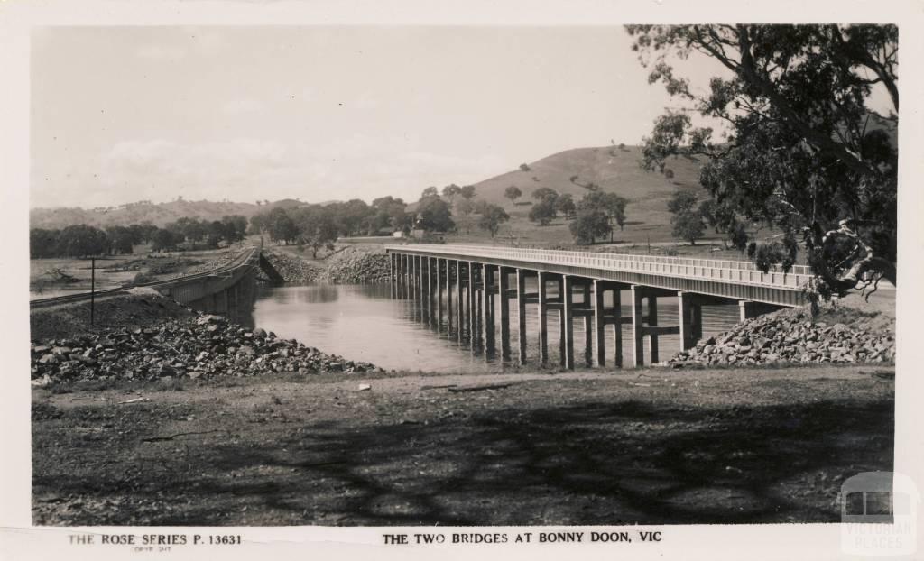 The two bridges at Bonny (Bonnie) Doon