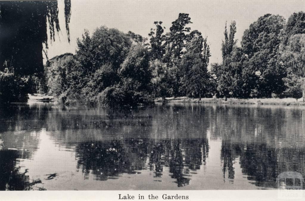 Lake in the Gardens, Castlemaine