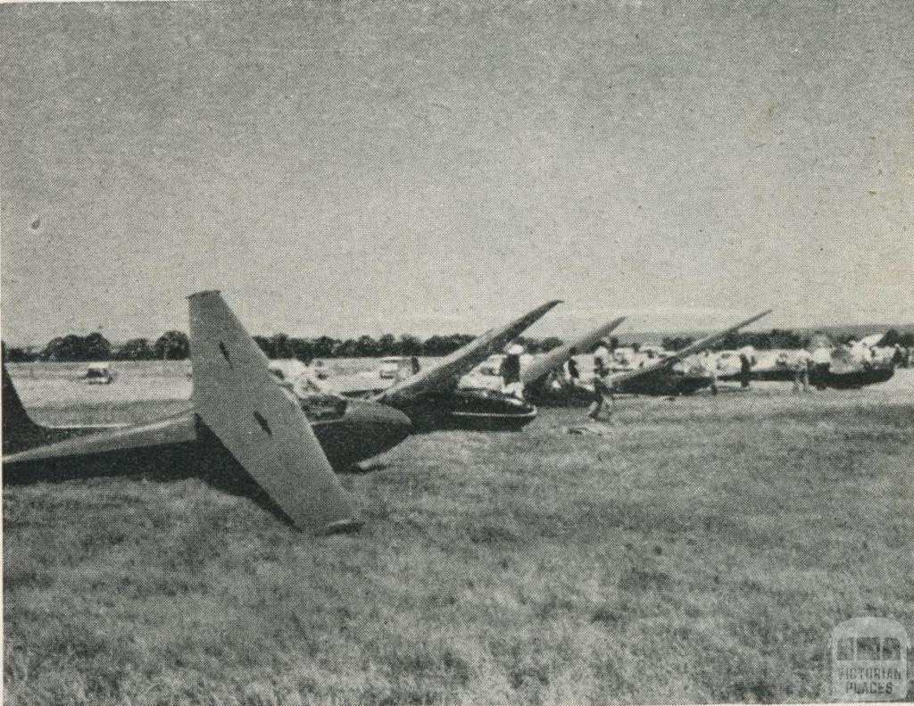 Sail Planes, Benalla Aerodrome, 1960