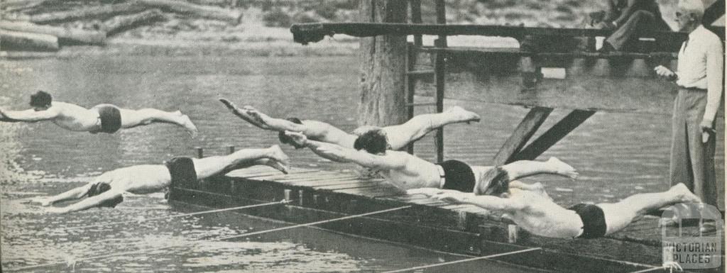 Swimming Carnival, Echuca, 1950