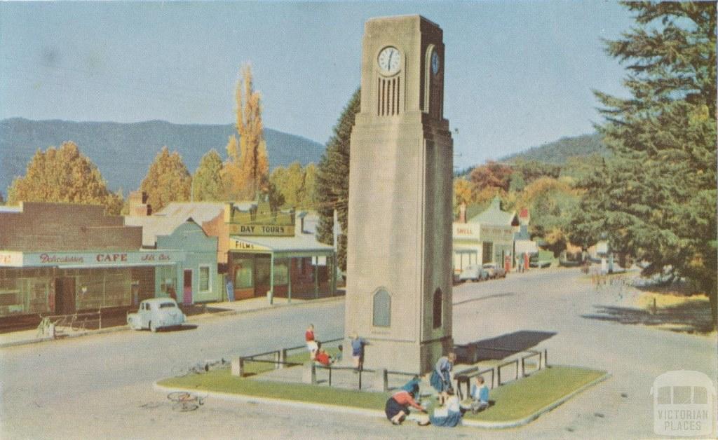 Ireland Street and Clocktower, Bright, c1960