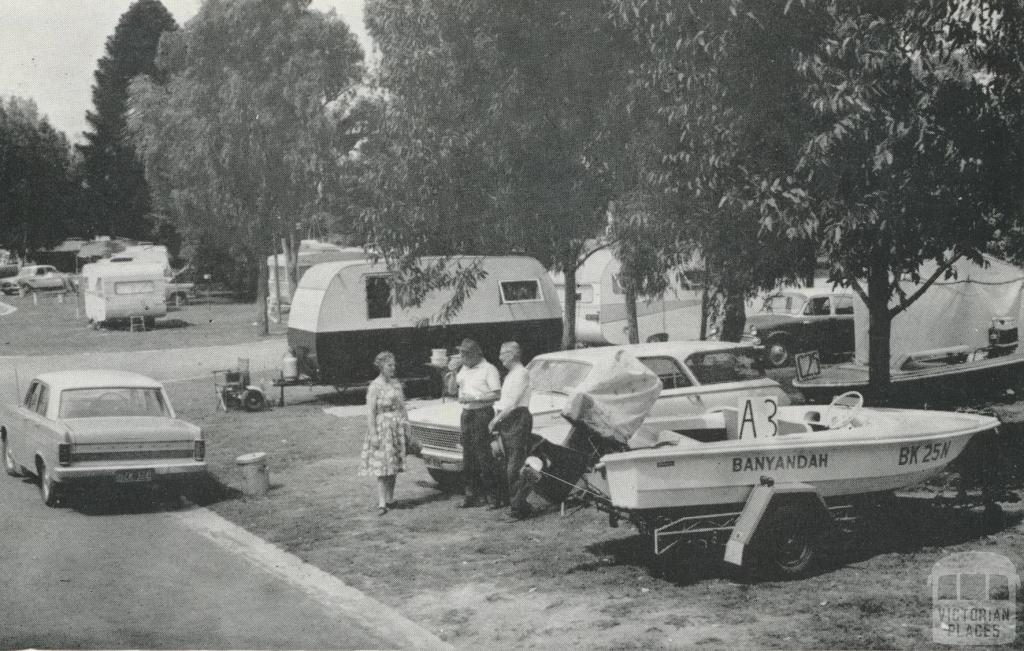 Echuca Caravan Park, 1968