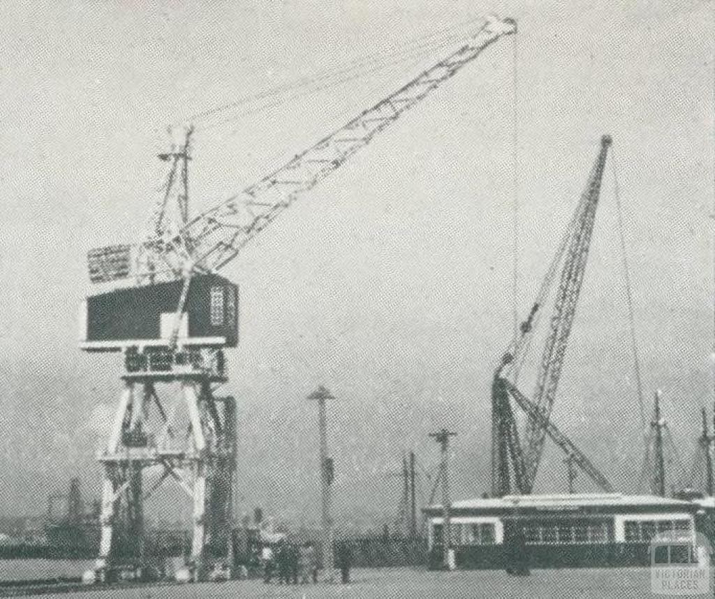 Electric crane, Port of Melbourne, 1947