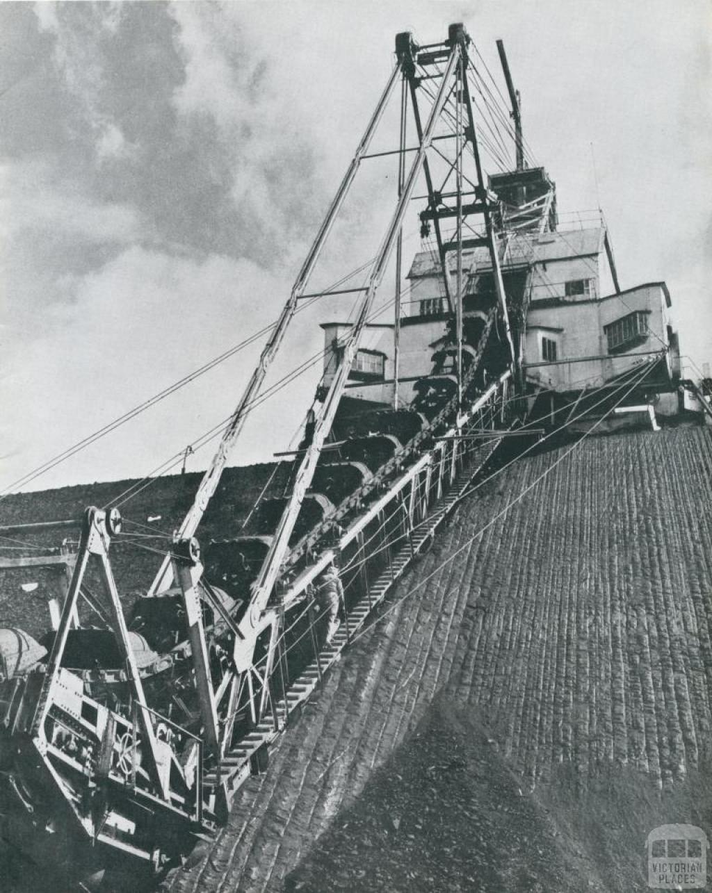 Coal dredger, Yallourn open cut, 1954