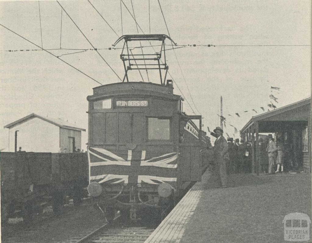 First Electric train at Glen Waverley, 1930