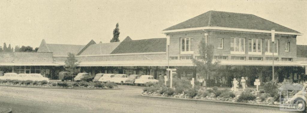 Yallourn Shopping Centre, 1961