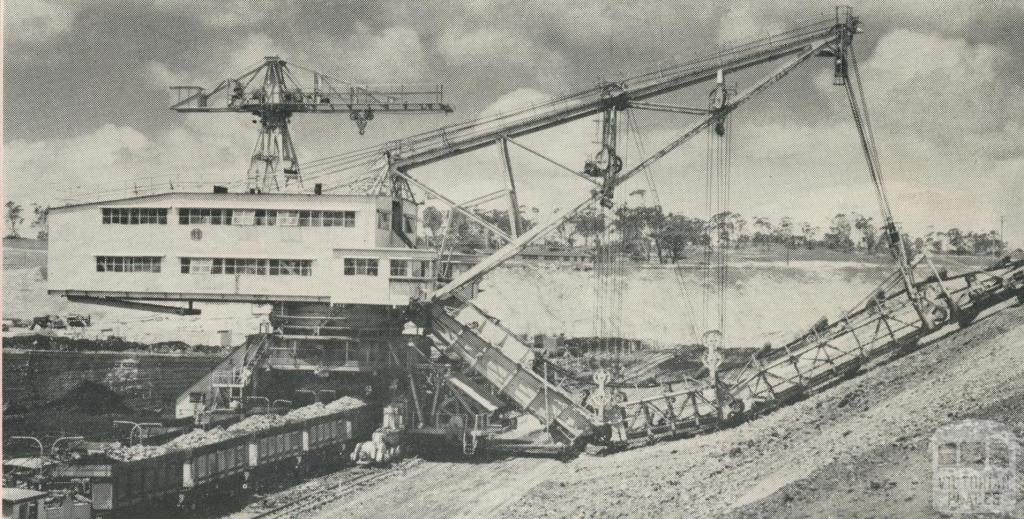 Overburden dredger, Morwell open cut, 1959