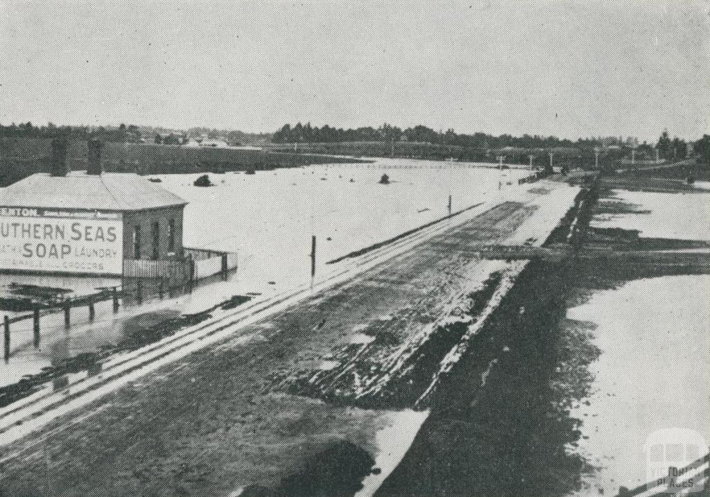 Nepean Highway at Gardenvale (1905), 1955