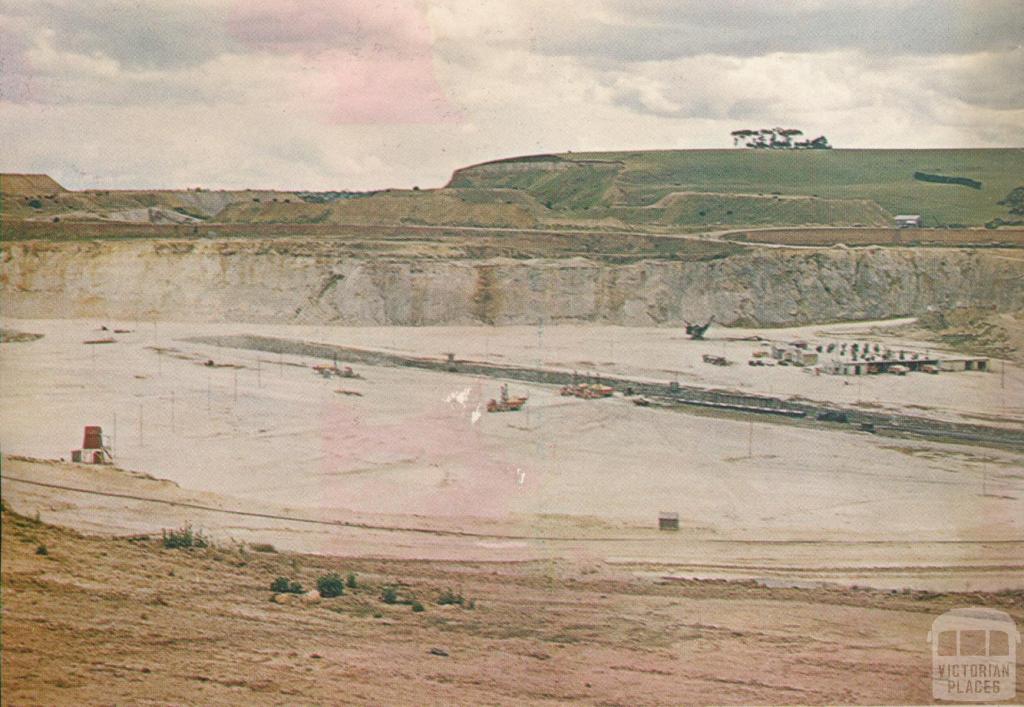 Limestone quarry, Batesford, 1970