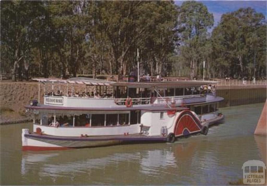 P.S. Melbourne leaving Lock II, Mildura