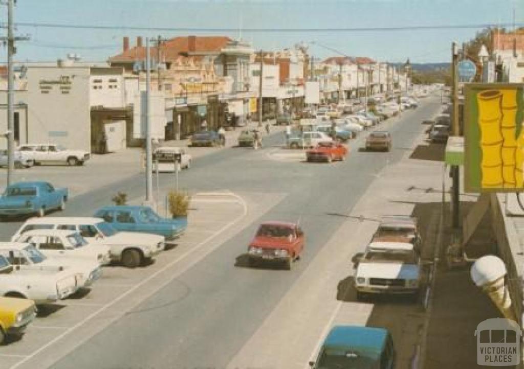 Raymond Street, Sale