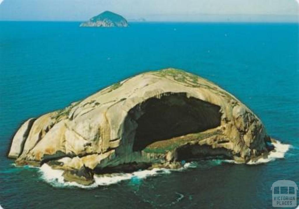 Cleft Rock, Wilson's Promontory