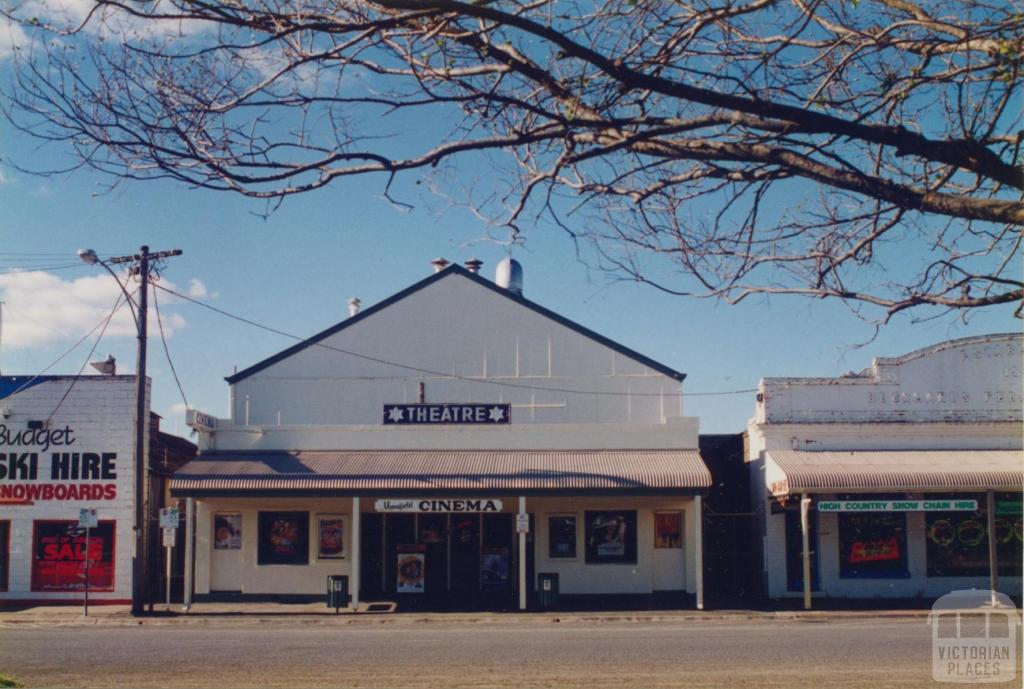 Mansfield shops and cinema, 1997