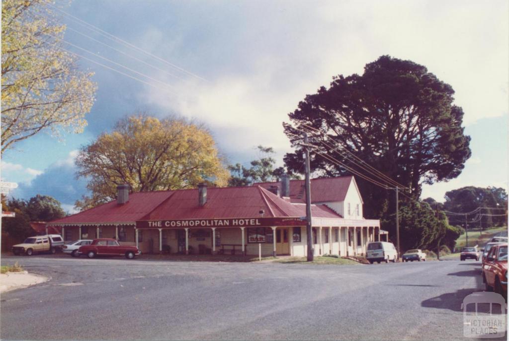 The Cosmopolitan Hotel, Trentham, 1998