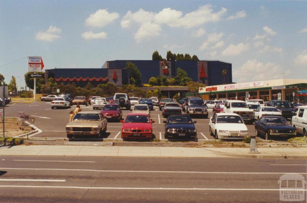 Tooronga Village shopping centre, Tooronga, 2000