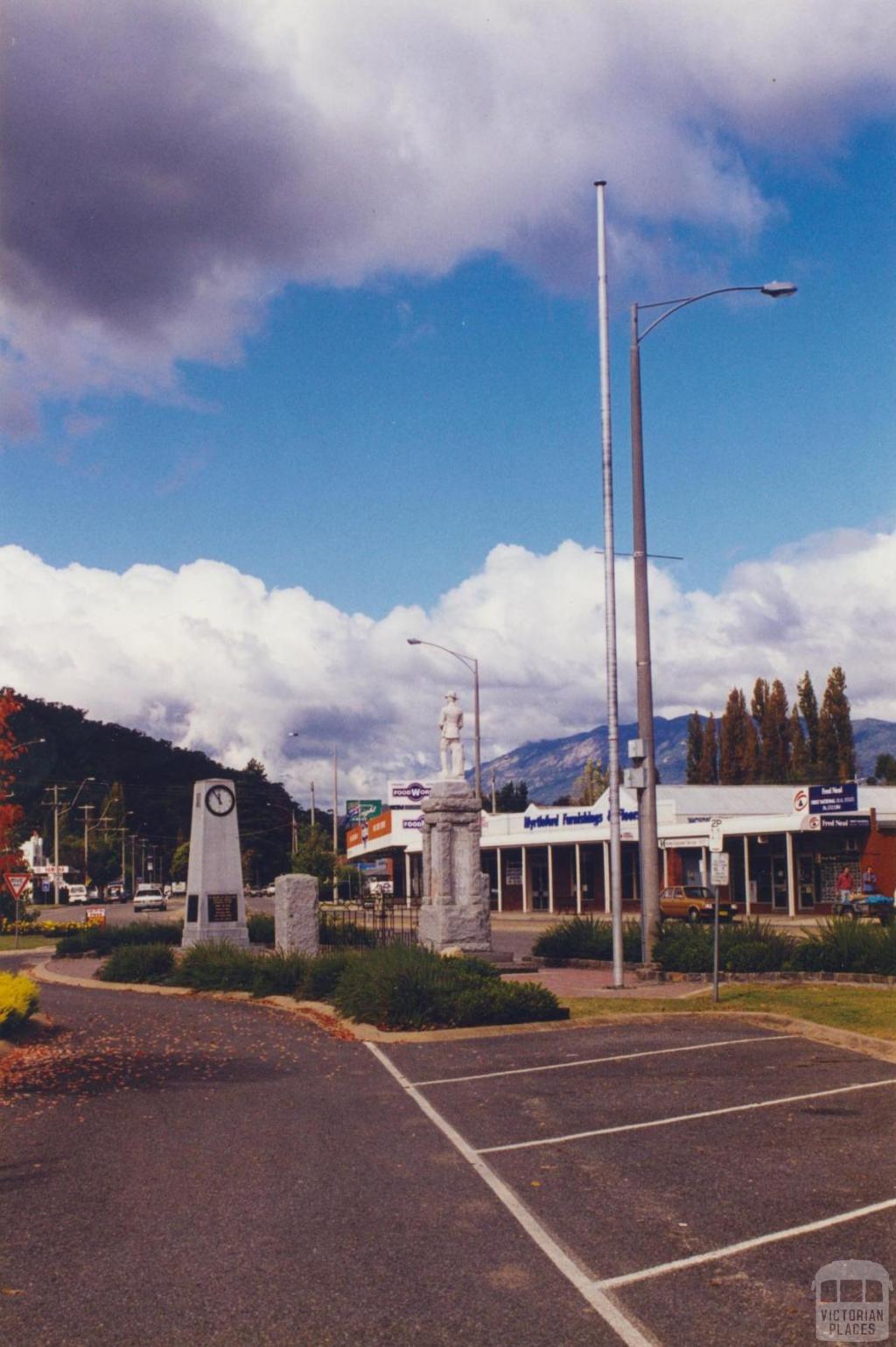 War Memorial, Myrtleford, 2000