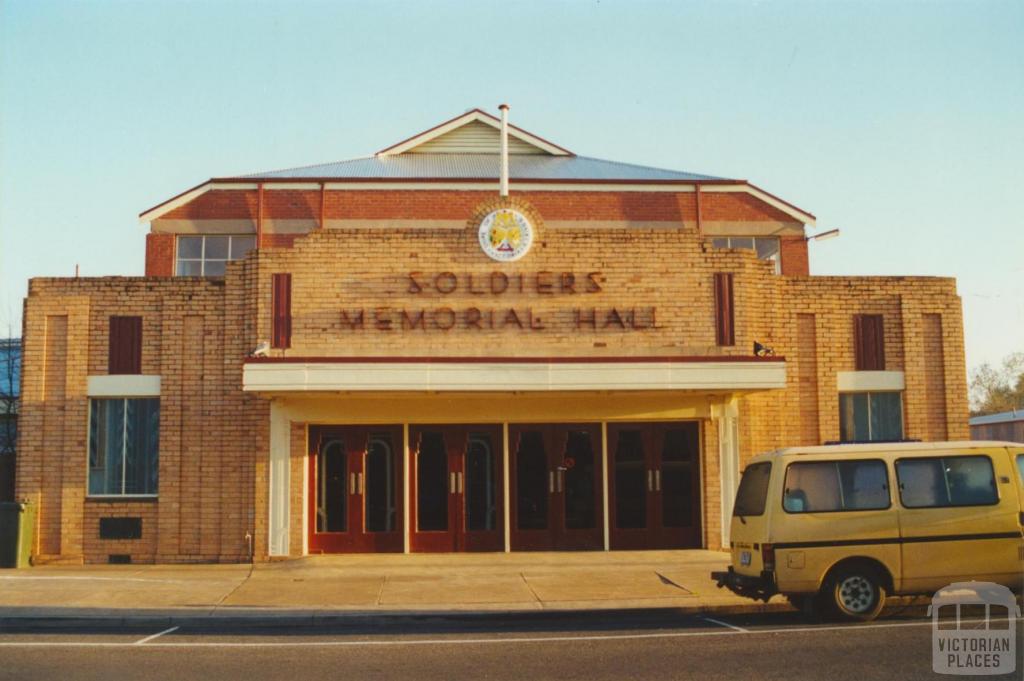 Soldiers Memorial Hall, Donald, 2000