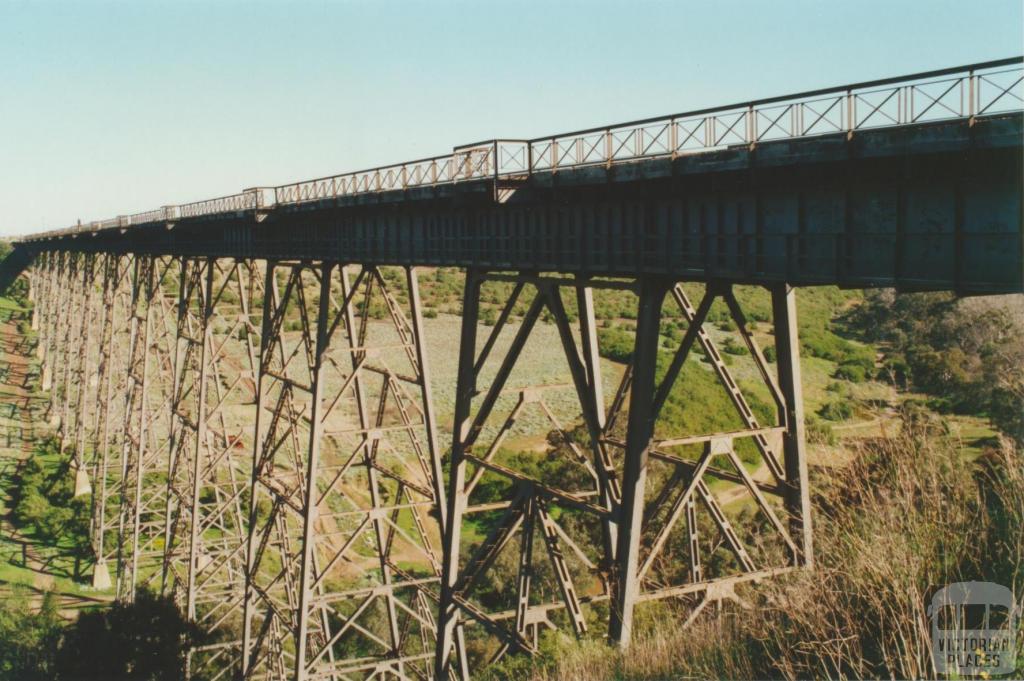 Rail viaduct Maribyrnong River, 2000