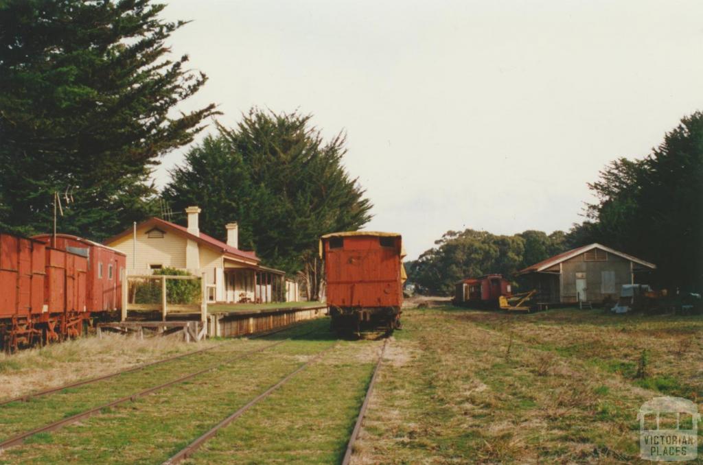 Trentham Railway Station, 2000