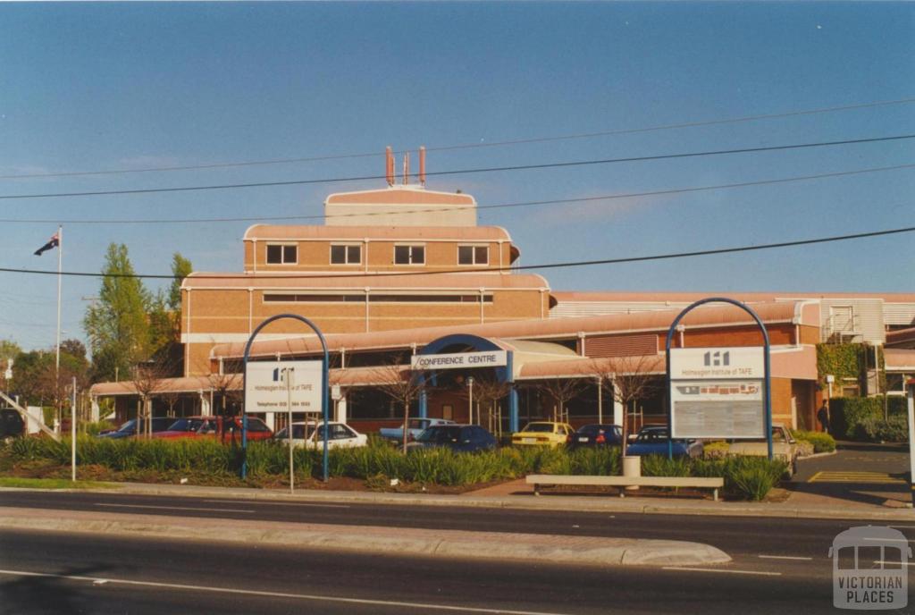 Holmesglen TAFE, 2000