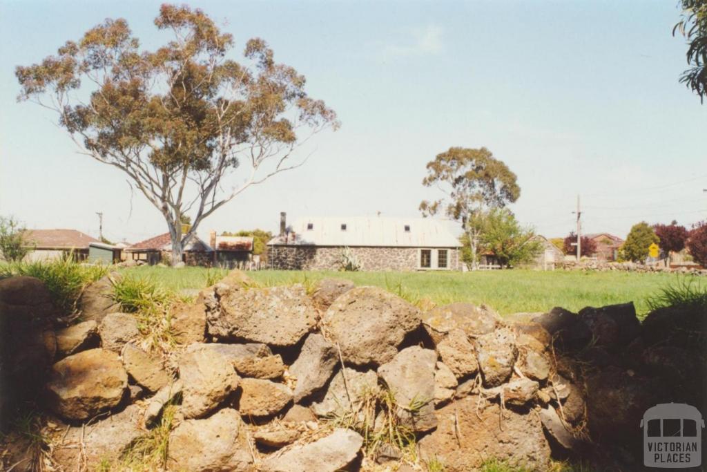 Lutheran farm buildings, Thomastown, 2000