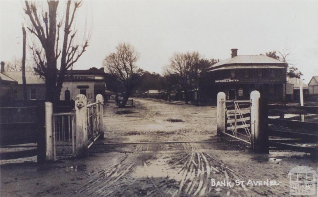 Bank Street, Avenel