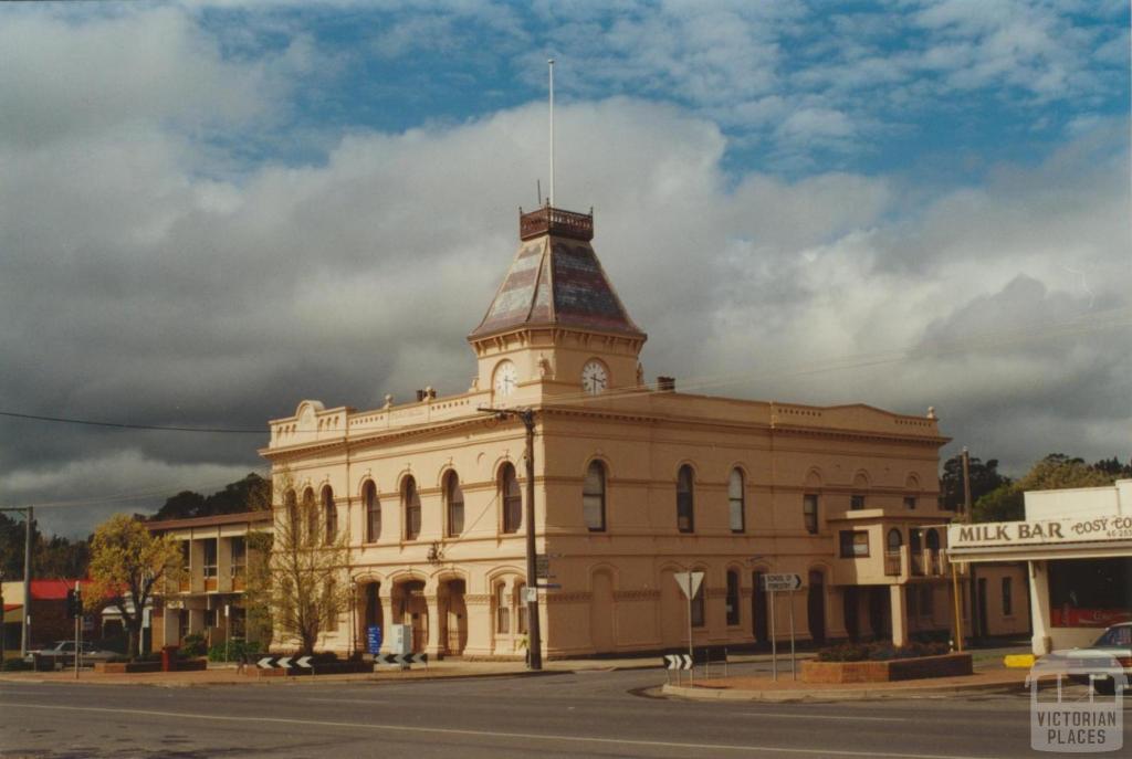 Creswick Town Hall, 2000