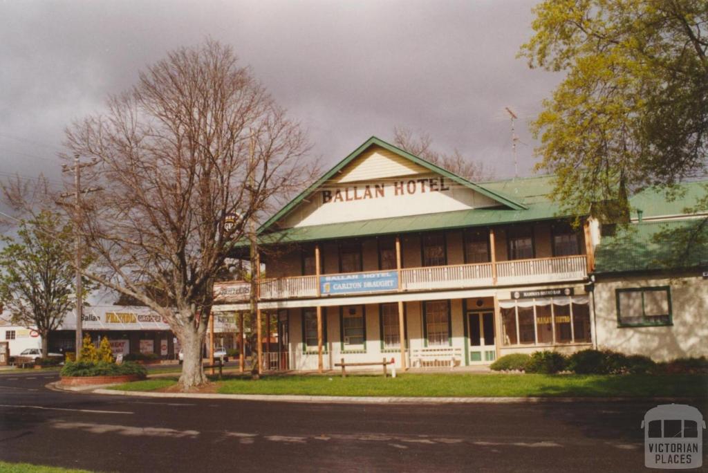 Ballan Hotel, 2000