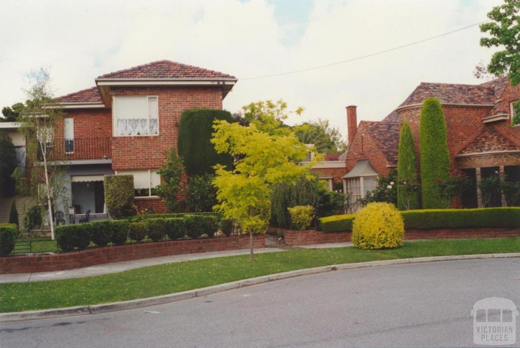 Hampton Court, Ivanhoe (Jennings estate), 2000